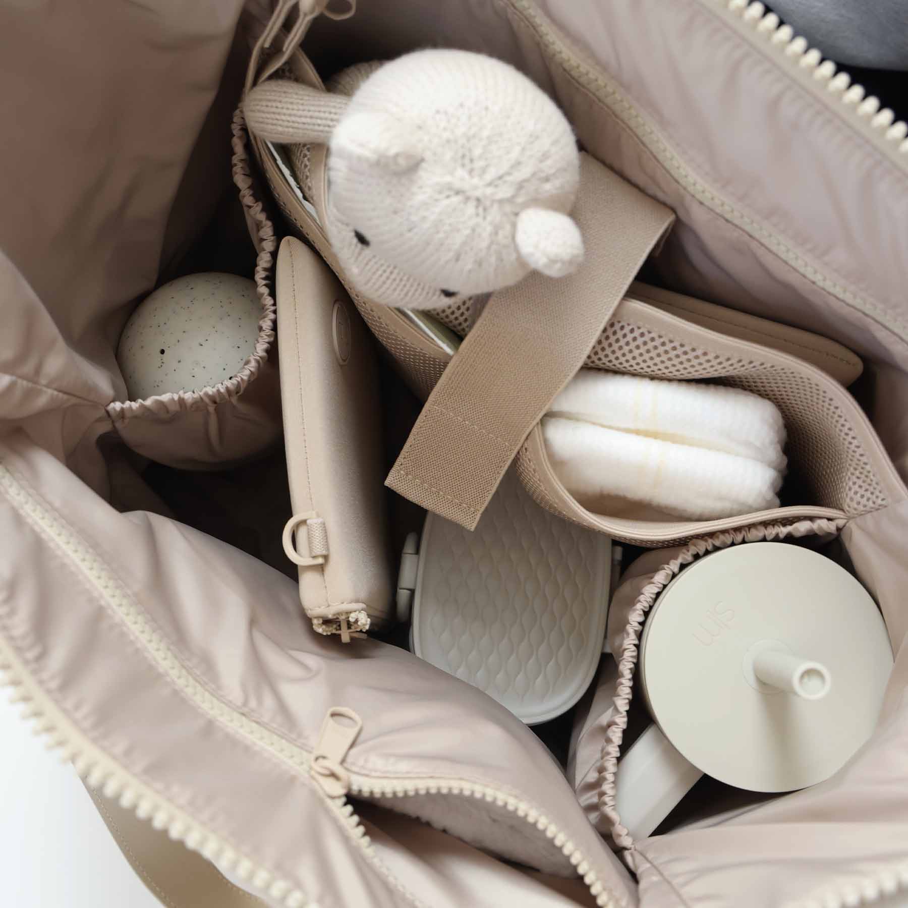 1038-lane-convertible-diaper-bag-tote-sand-1.jpg
