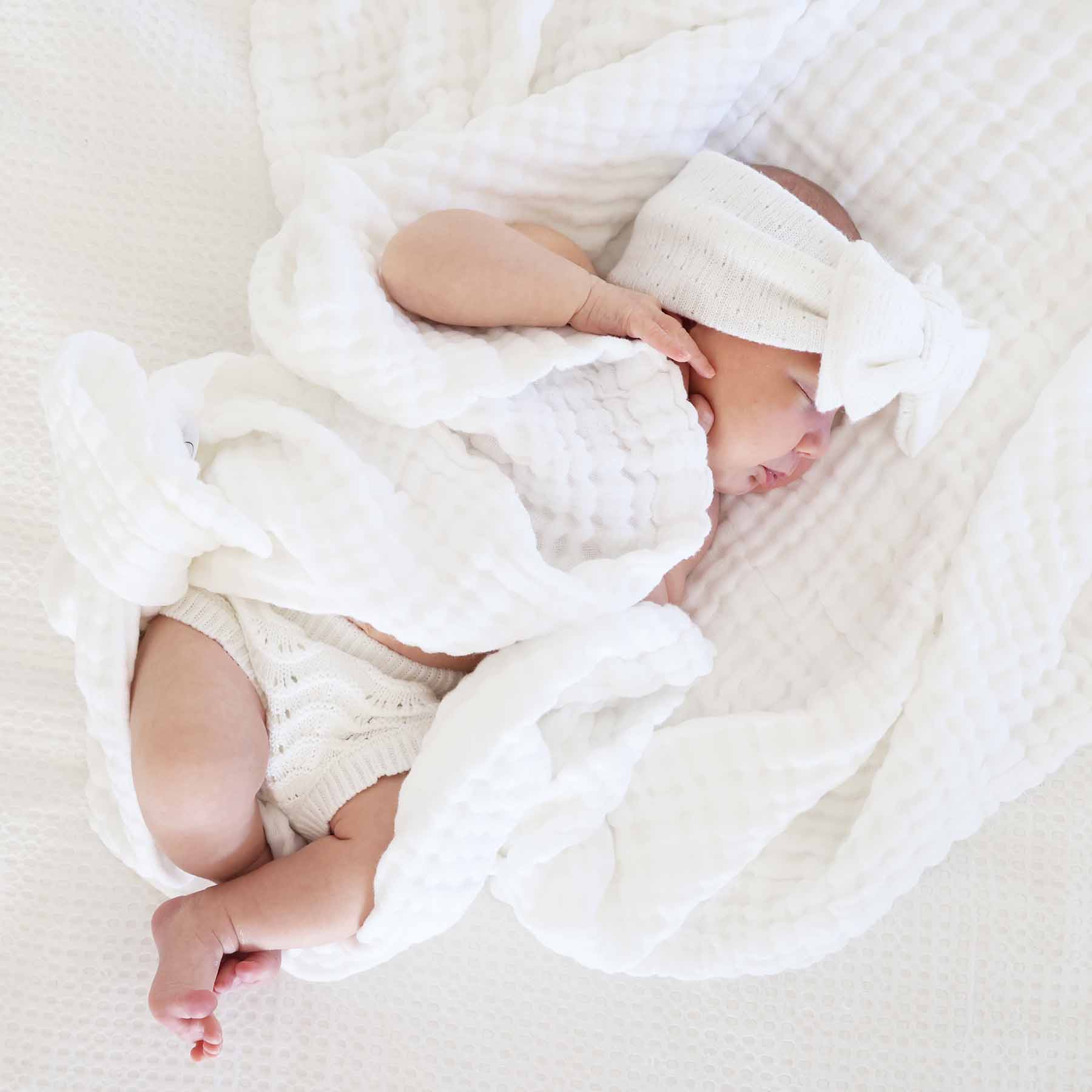 11532-organic-cotton-gauze-swaddle-blankets-1.jpg