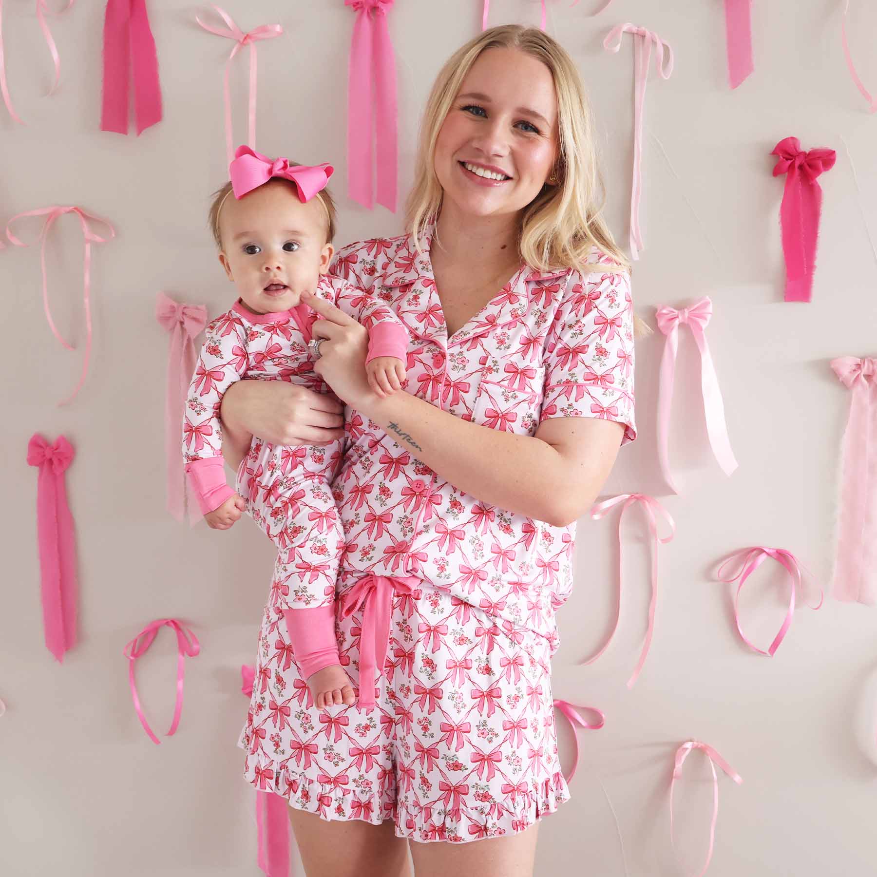 1202-women-s-two-piece-short-lounge-set-bow-besties-1.jpg
