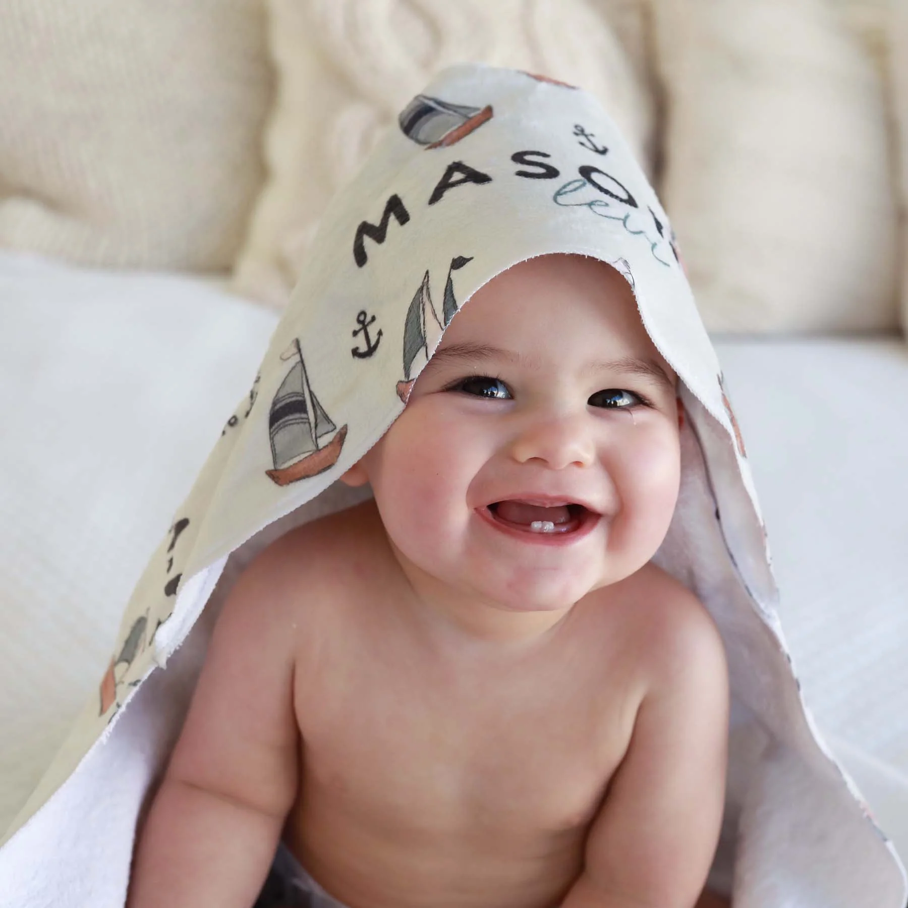 12747-personalized-hooded-towel-set-sail-1.webp