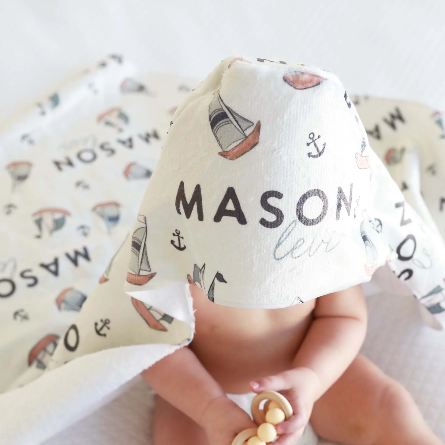 12747-personalized-hooded-towel-set-sail-1.webp
