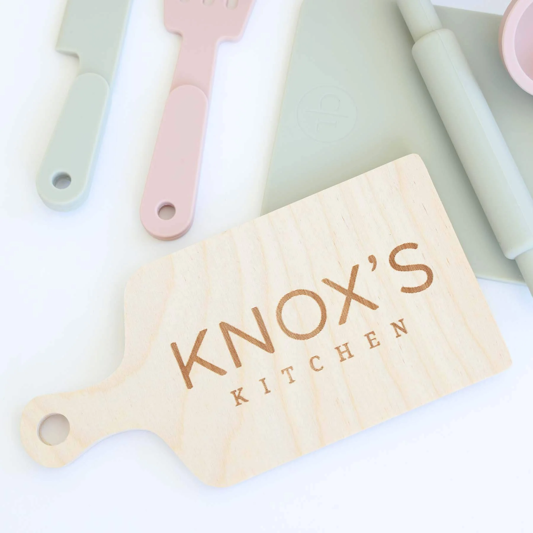 13840-silicone-play-kitchen-set-with-personalized-cutting-board-garden-1.jpg