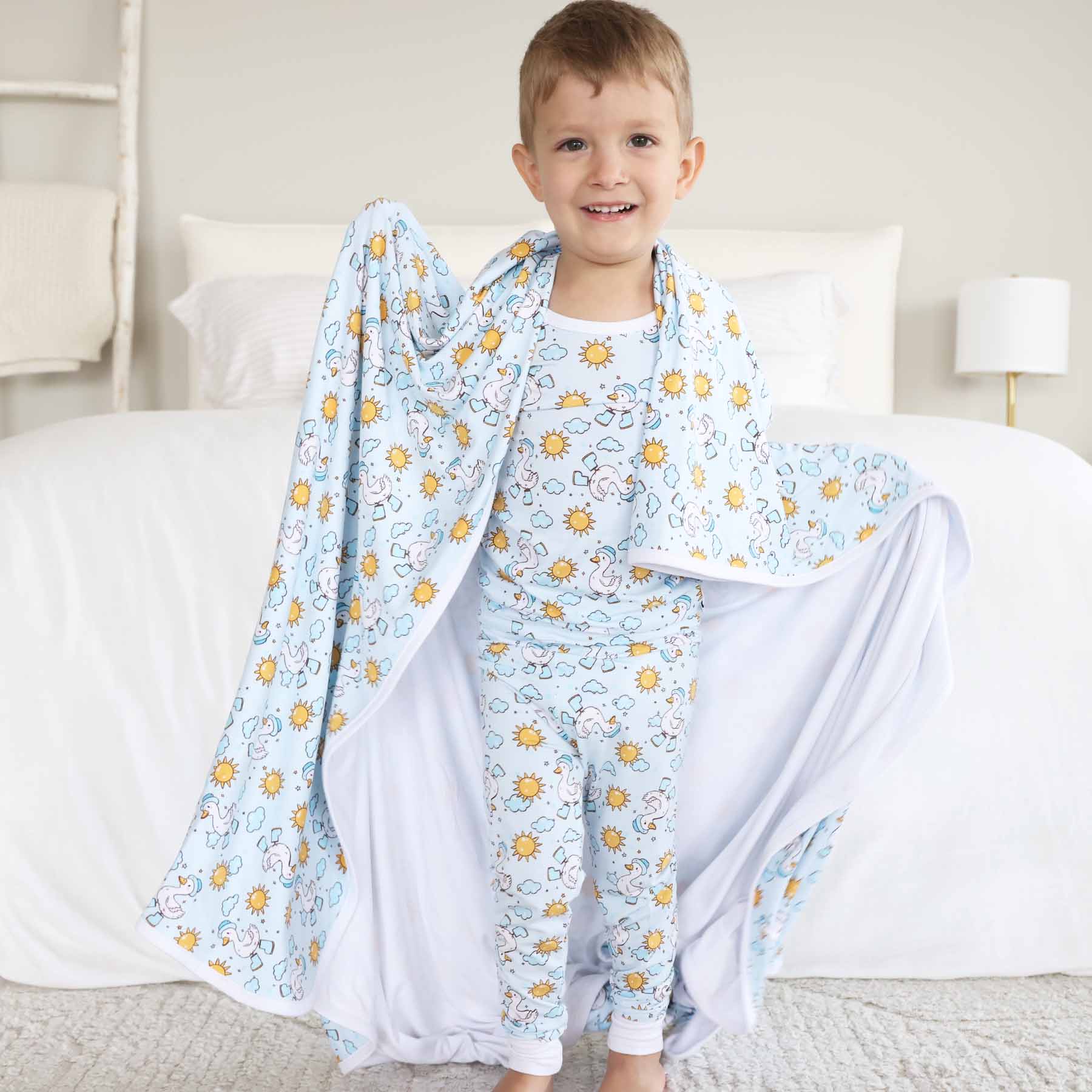 13911-silly-goose-double-sided-bamboo-blanket-blue-1.jpg