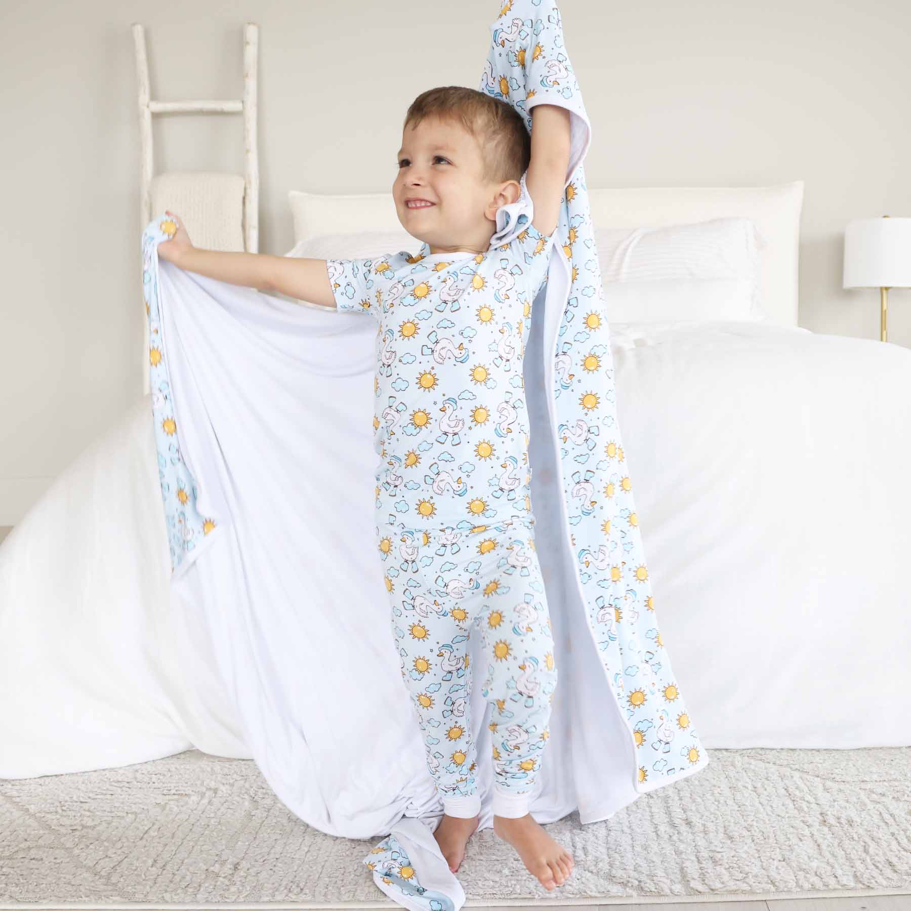 13911-silly-goose-double-sided-bamboo-blanket-blue-1.jpg