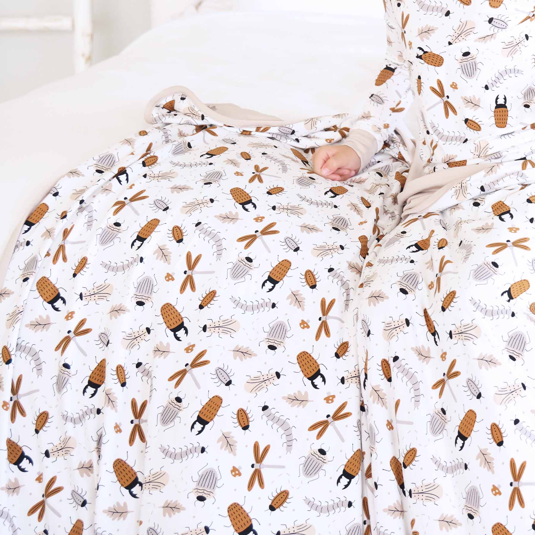 14008-snuggle-bug-double-sided-bamboo-blanket-1.jpg