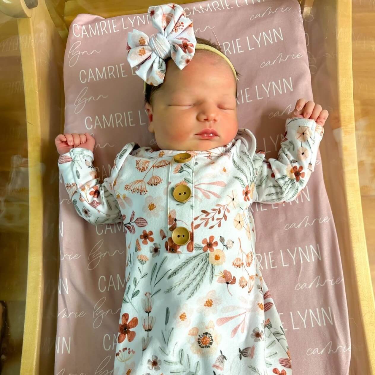 Wren's Wildflower Knit Bow Headband