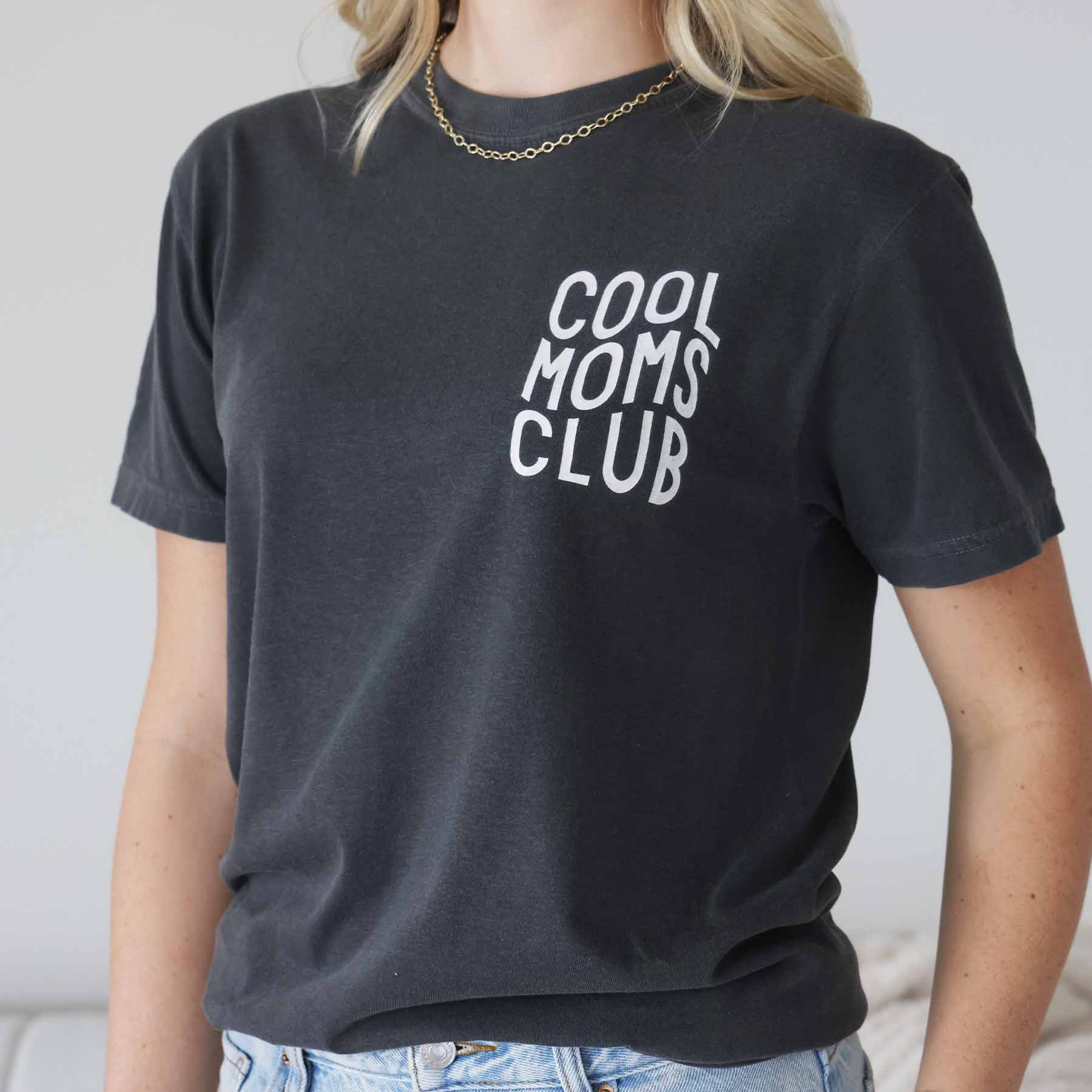 1977-cool-moms-club-graphic-tee-pepper-1.jpg
