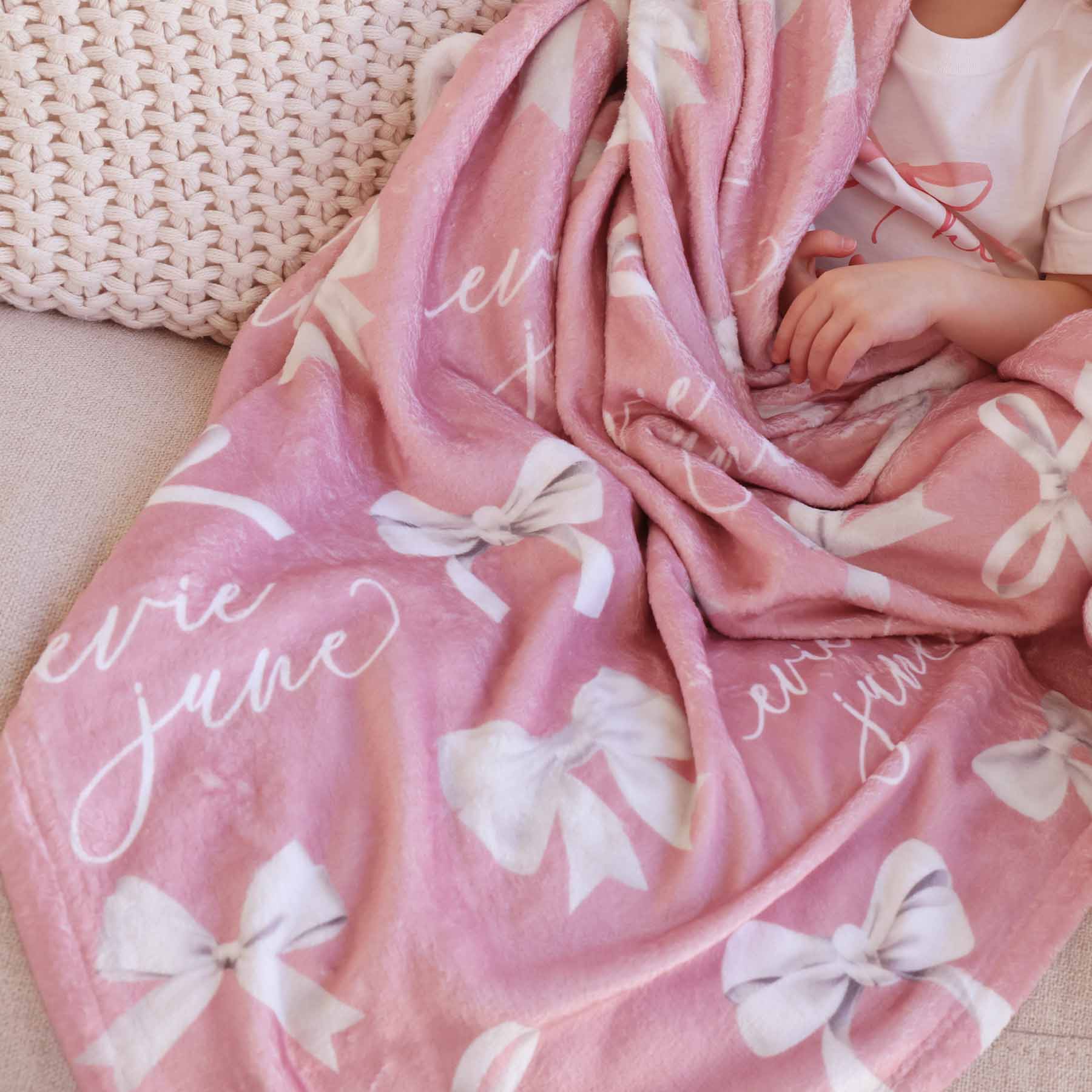 3684-bow-personalized-kids-blanket-1.jpg