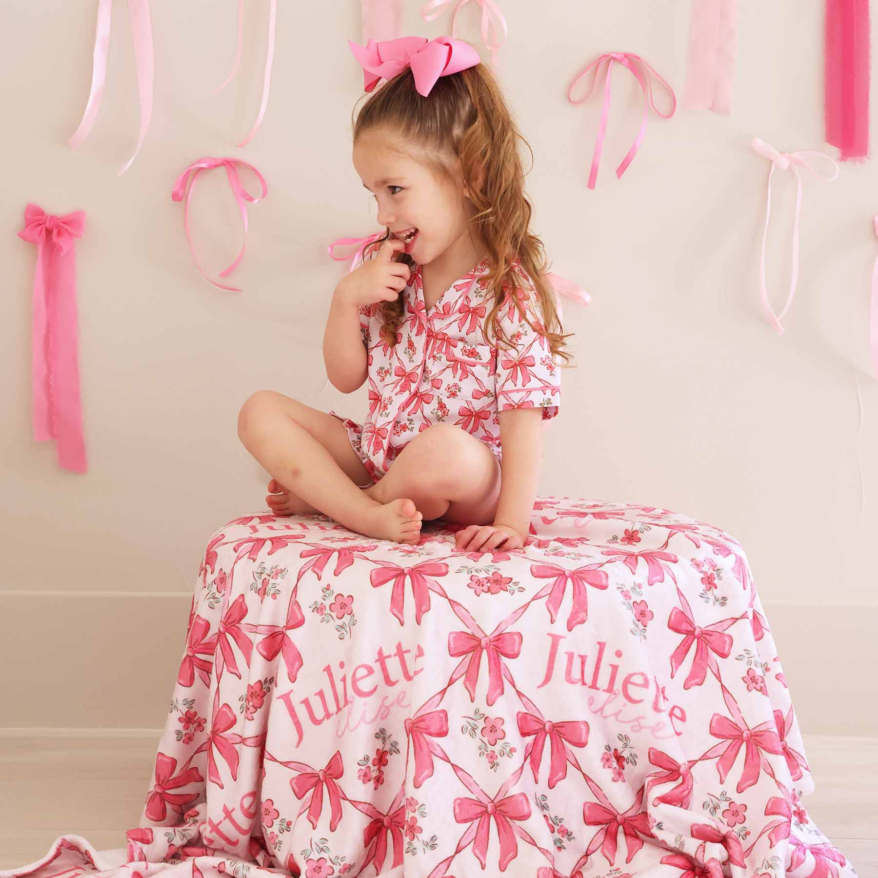 4259-bow-besties-personalized-kids-blanket-1.jpg