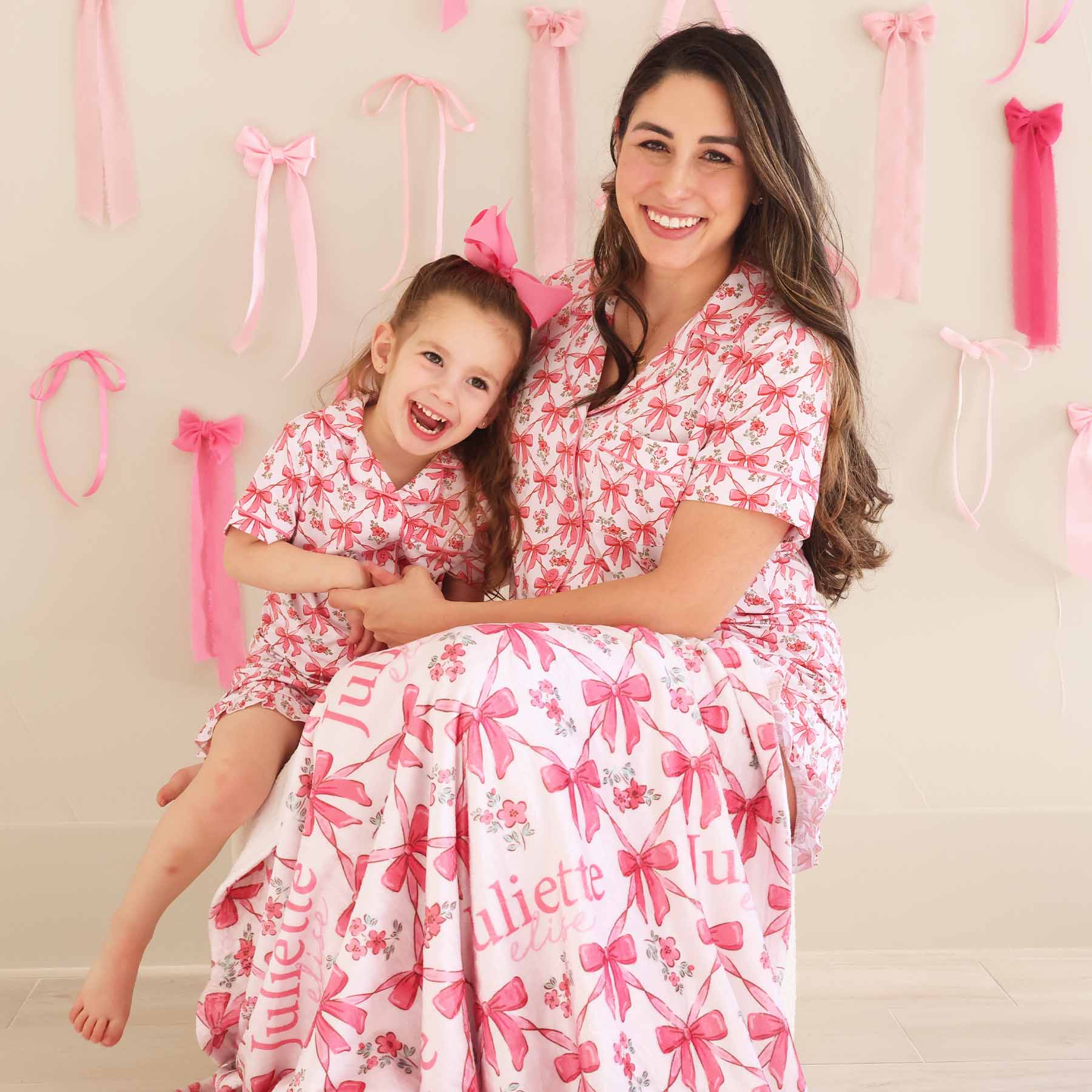 4259-bow-besties-personalized-kids-blanket-1.jpg