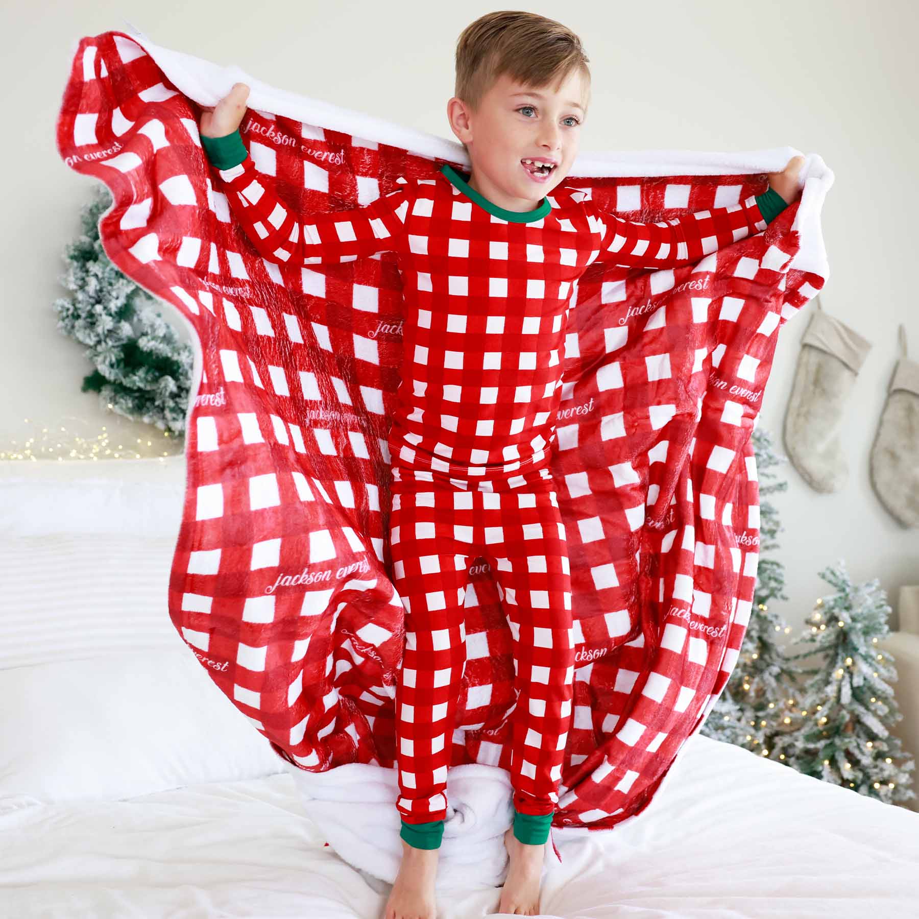 4289-checking-it-twice-personalized-kids-blanket-1.jpg