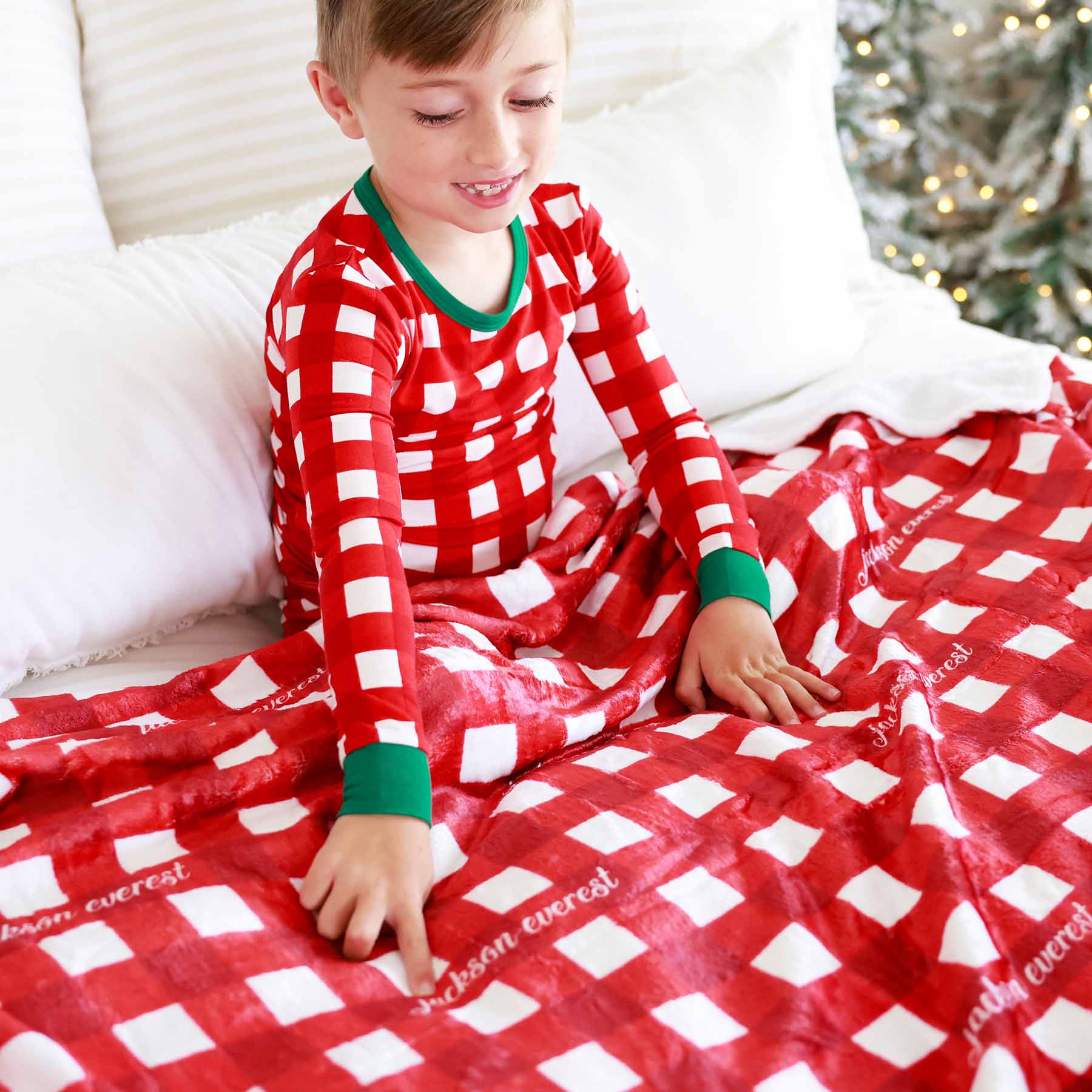 4289-checking-it-twice-personalized-kids-blanket-1.jpg