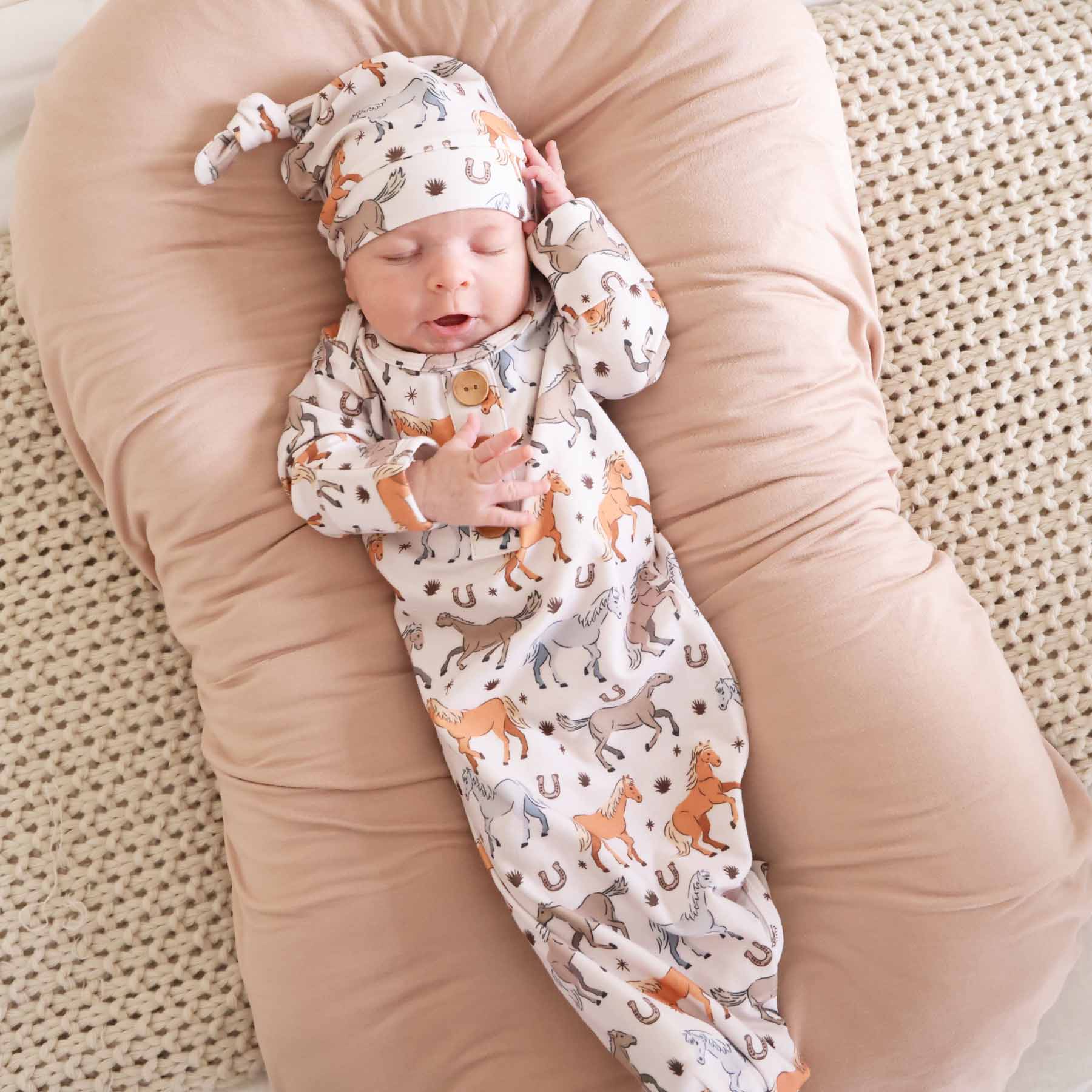 5110-p-s-ponies-newborn-baby-knot-gown-hat-set-1.jpg