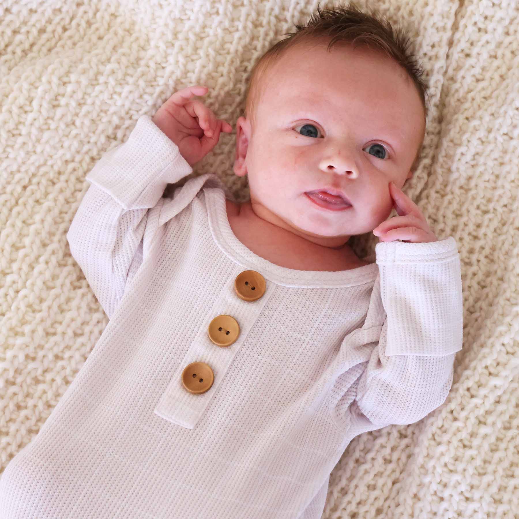 5521-sloane-s-squares-bamboo-waffle-newborn-baby-knot-gown-hat-set-1.jpg