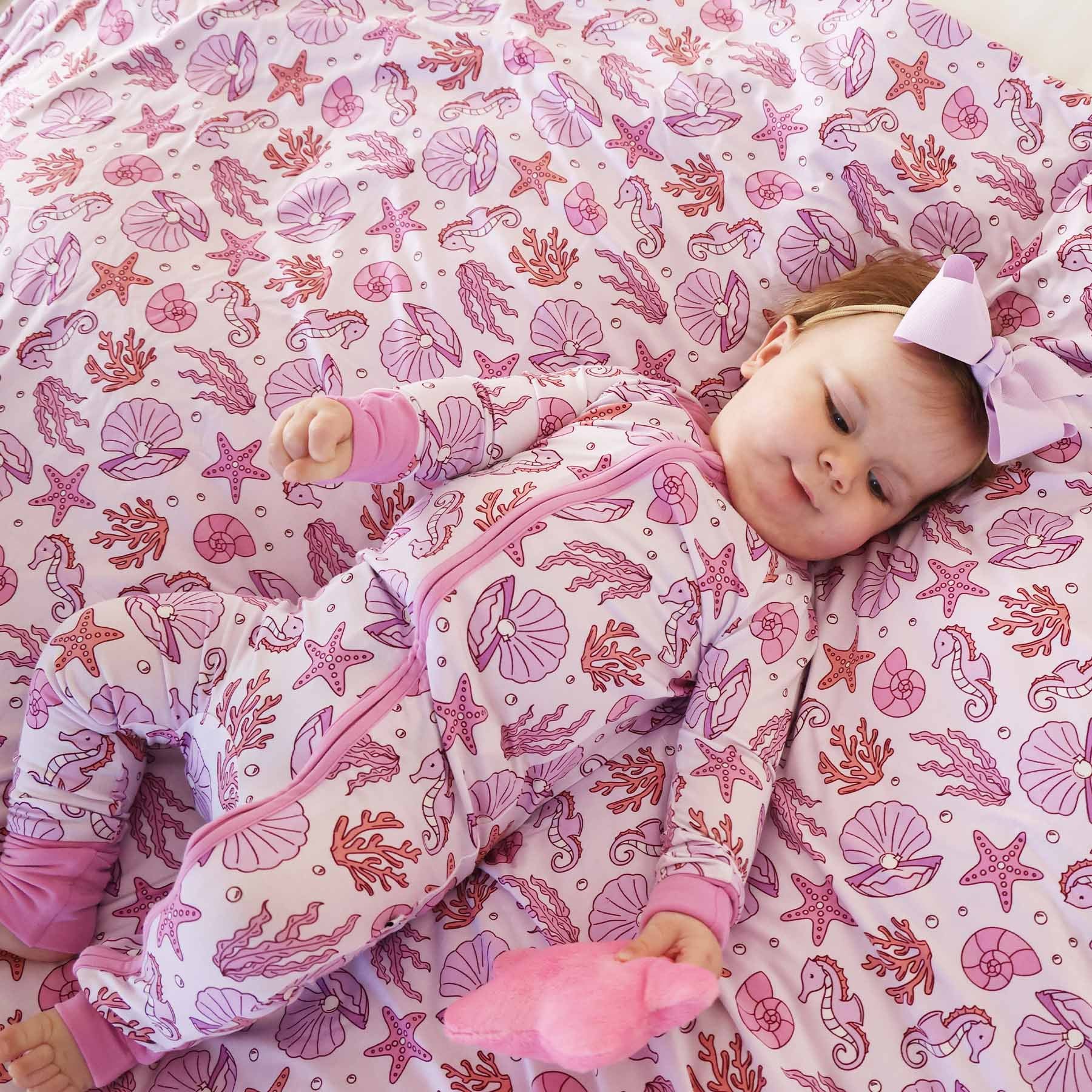 Tiny Tides Double Sided Bamboo Blanket | Pink