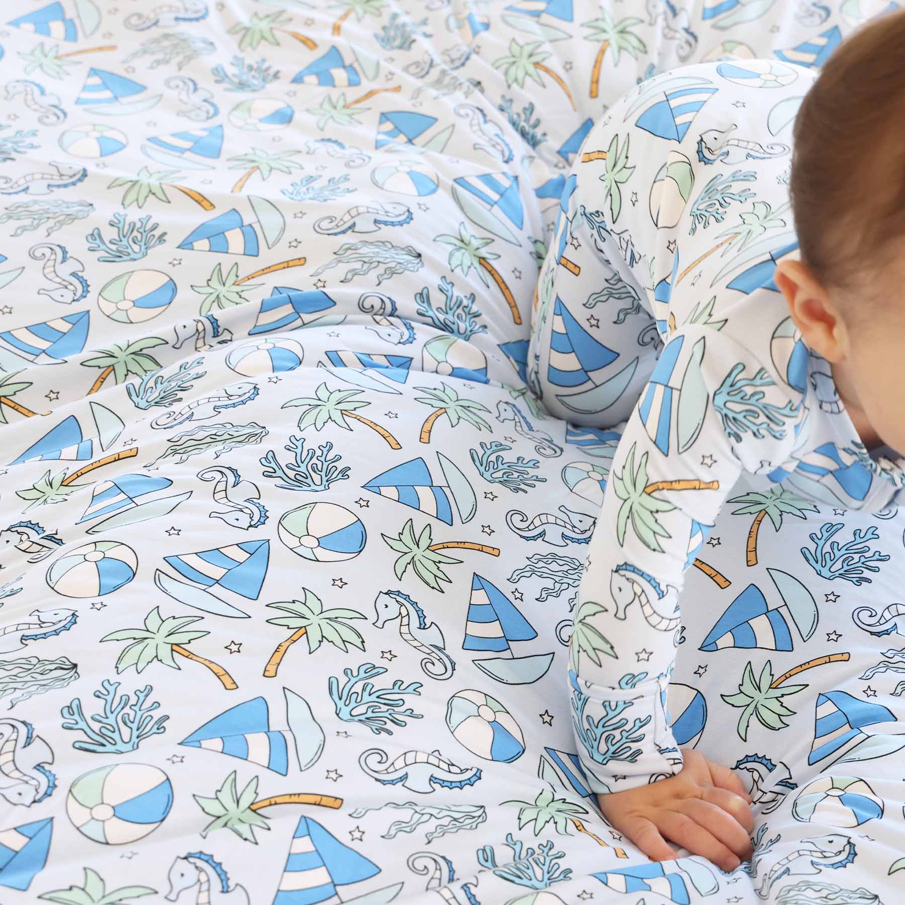 5658-tiny-tides-double-sided-bamboo-blanket-blue-1.jpg