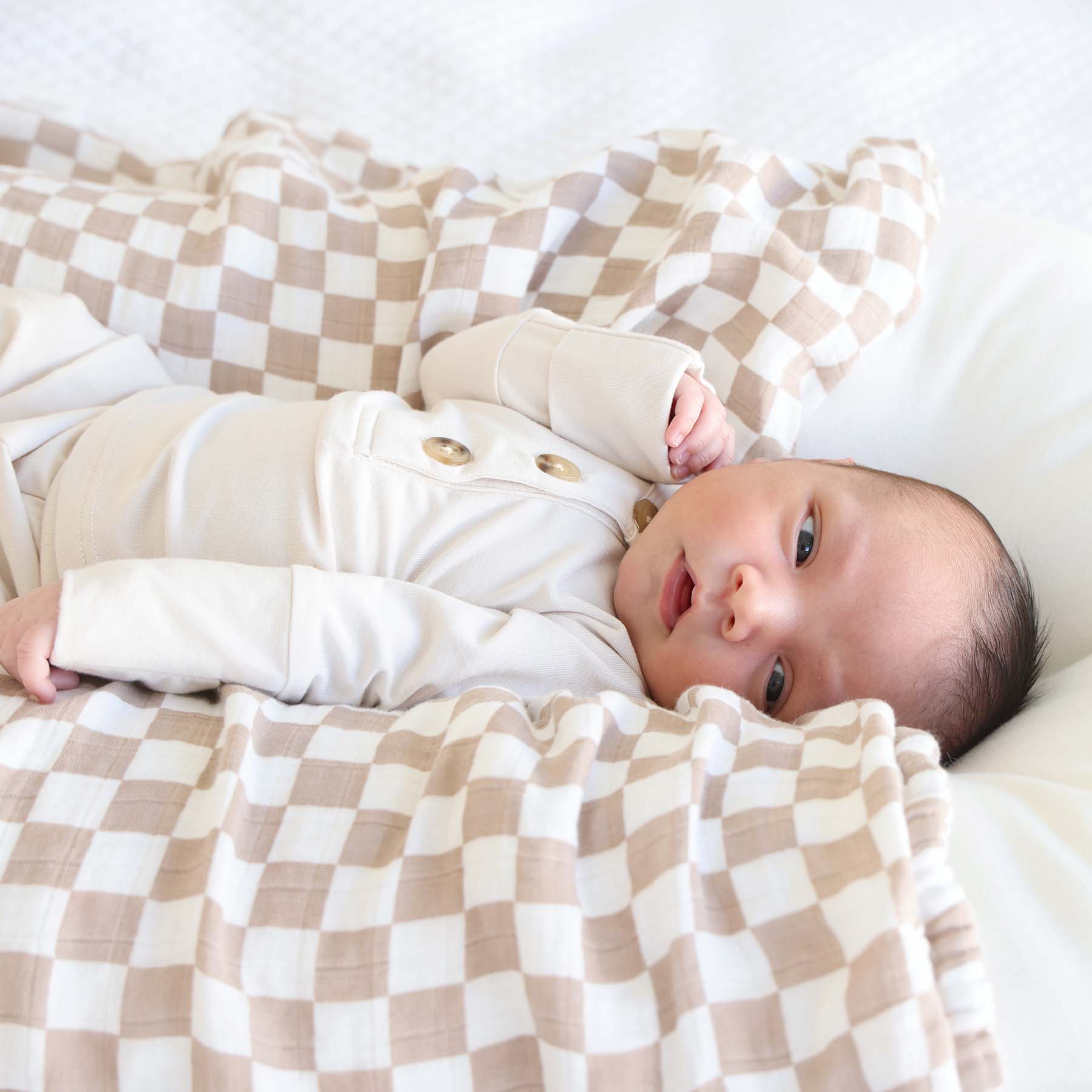 6517-2pc-bamboo-button-top-bottom-eggshell-1.jpg