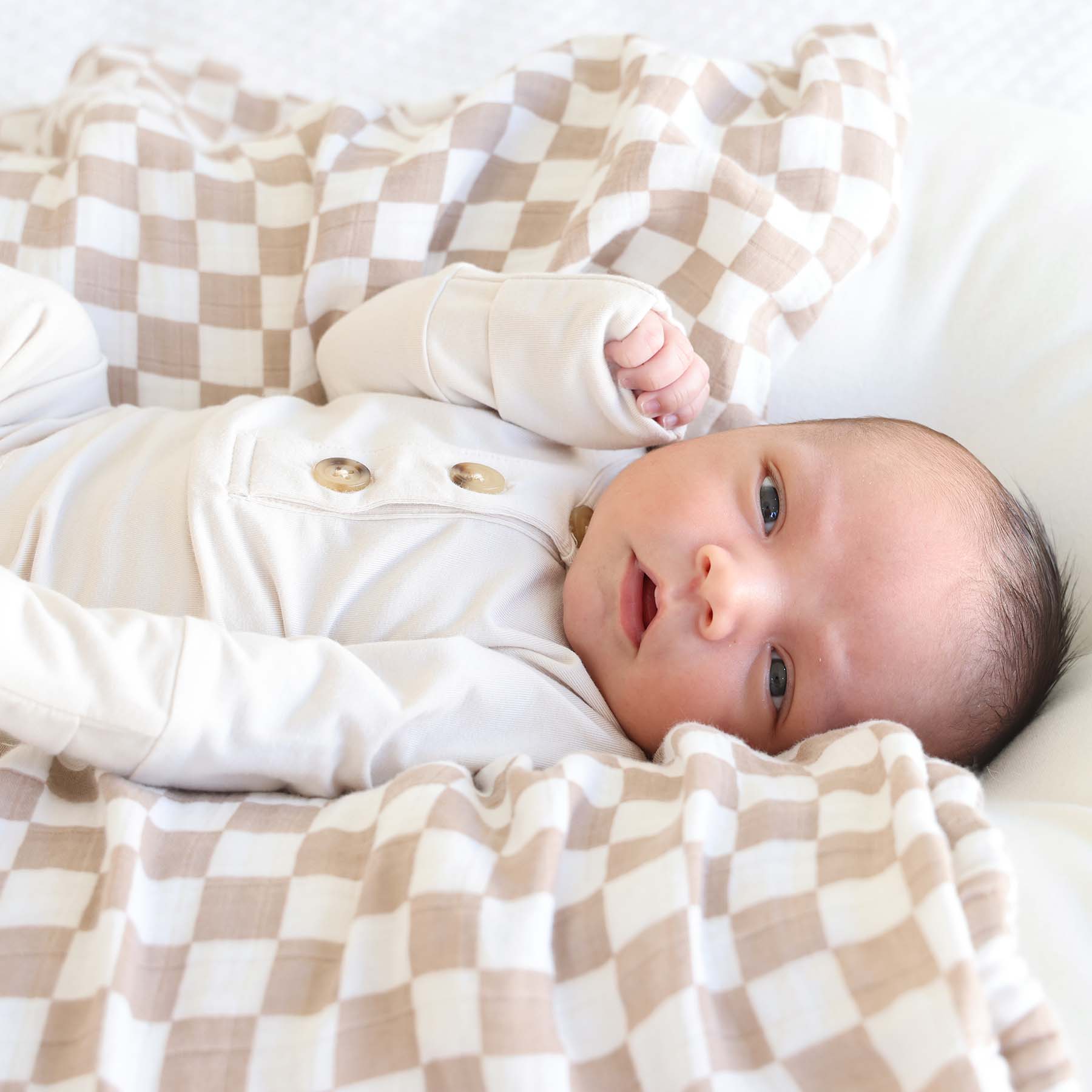 6517-2pc-bamboo-button-top-bottom-eggshell-1.jpg