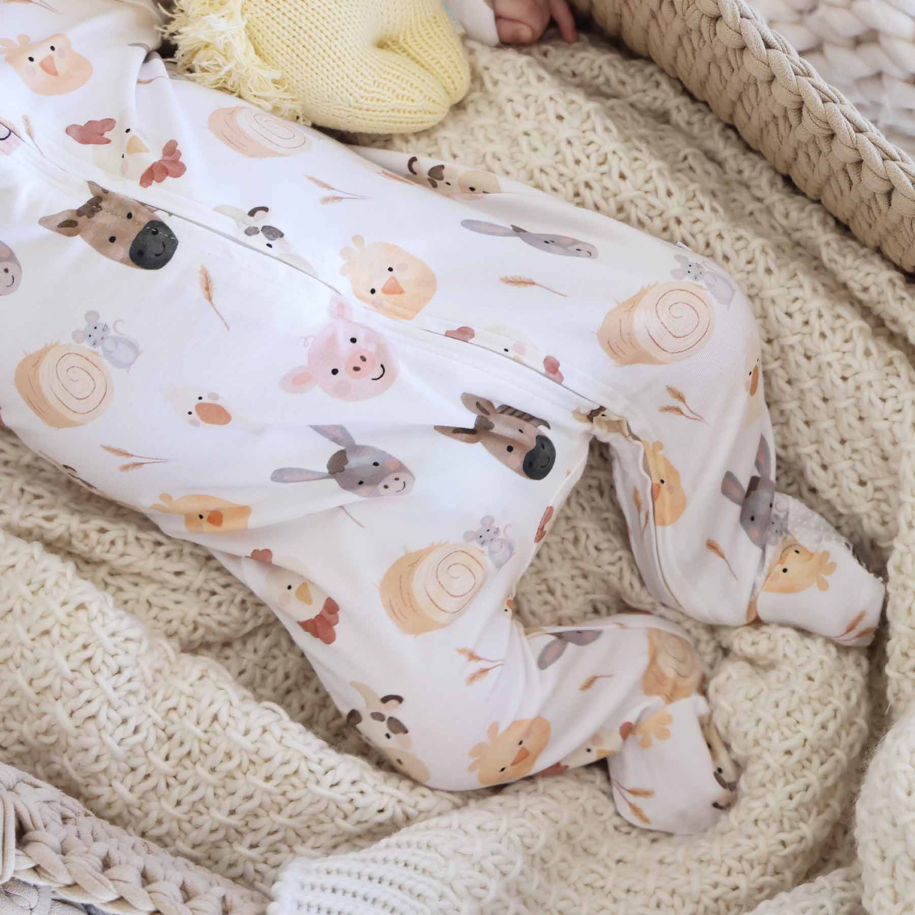 7068-barnyard-buddies-zipper-footie-1.jpg