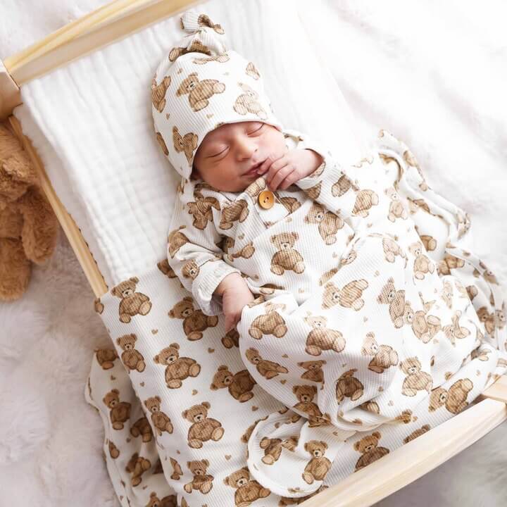7202-beary-sweet-bamboo-waffle-newborn-baby-knot-gown-hat-set-1.jpg