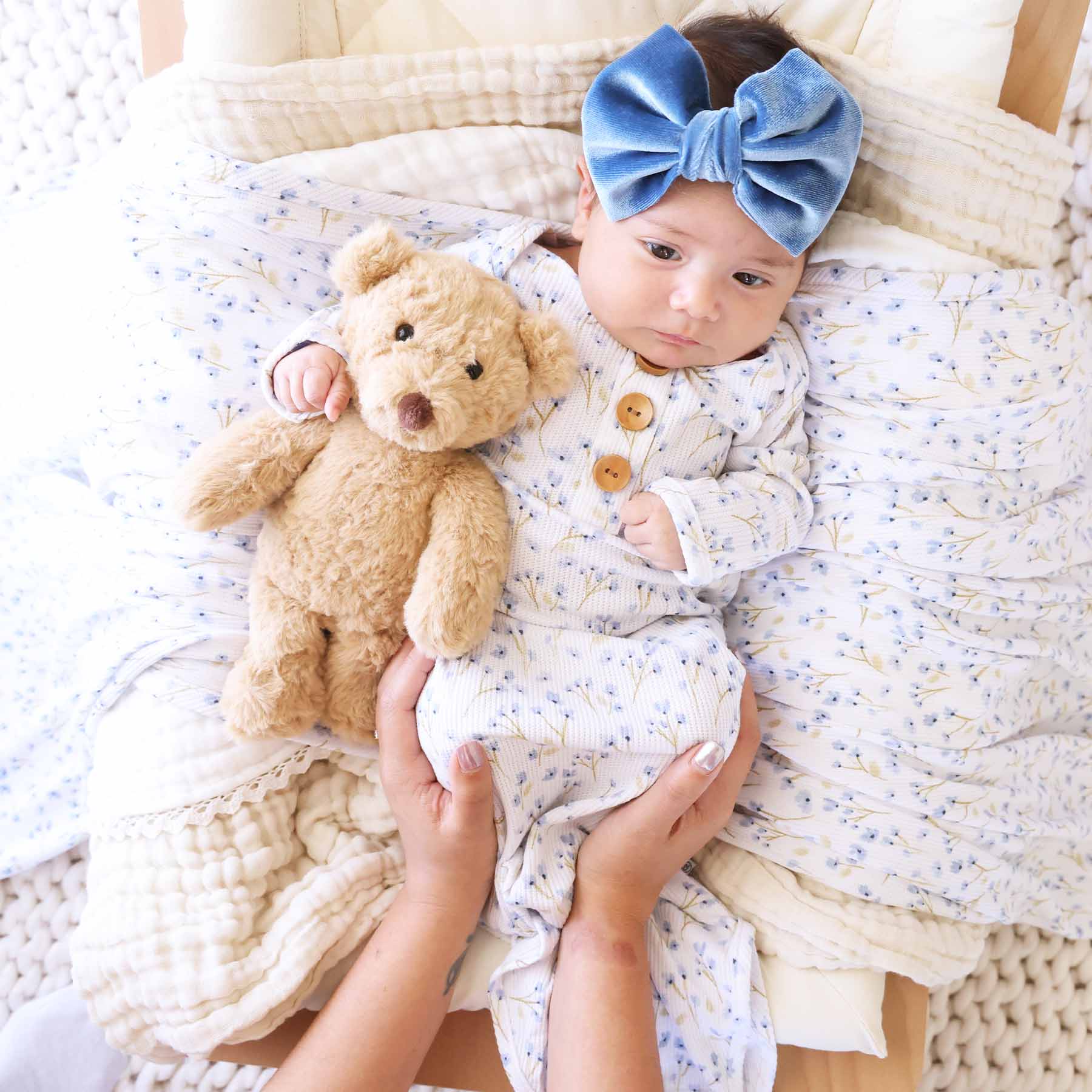 7341-blake-s-blooms-bamboo-waffle-newborn-baby-knot-gown-hat-set-1.jpg