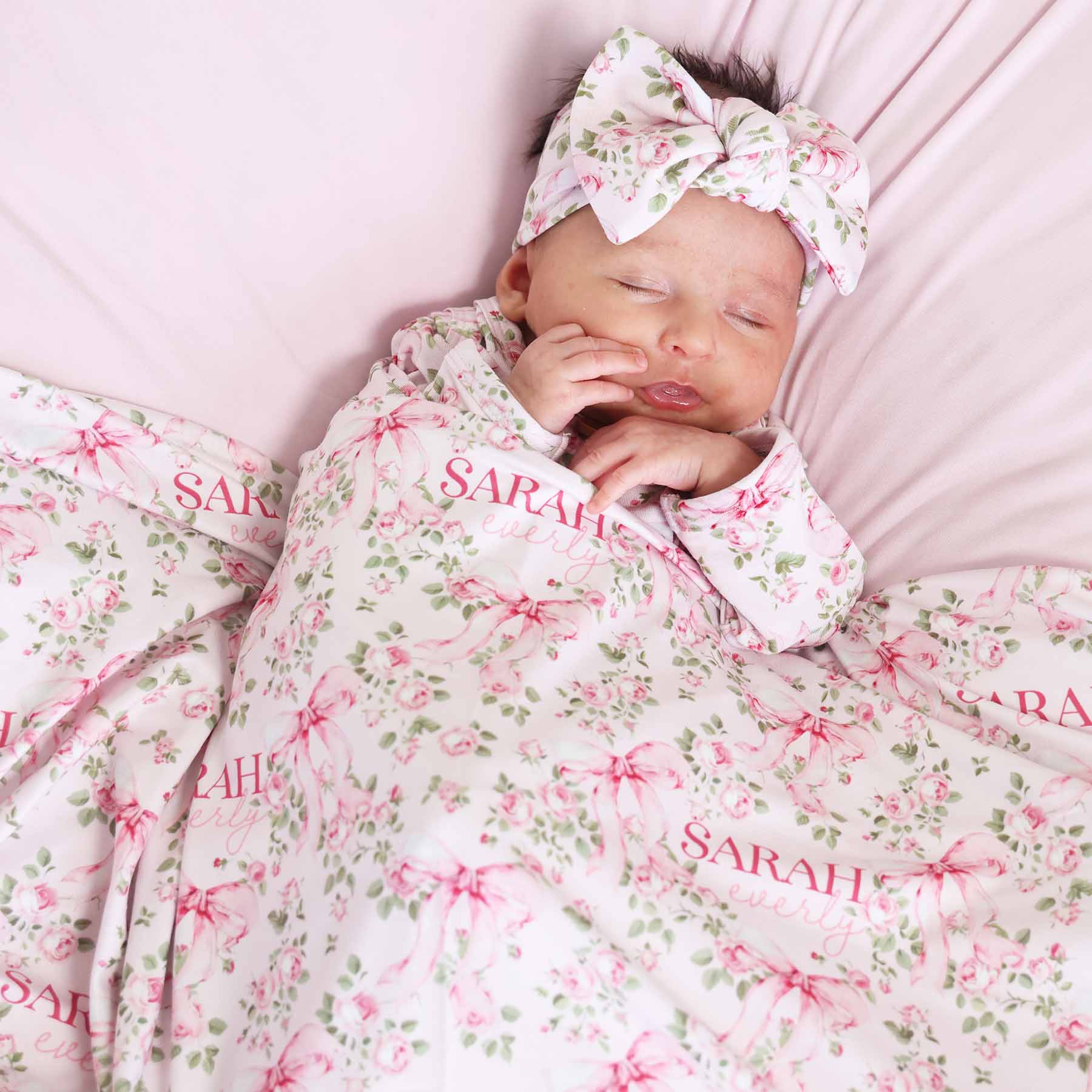 7598-bows-in-bloom-personalized-swaddle-blanket-1.webp