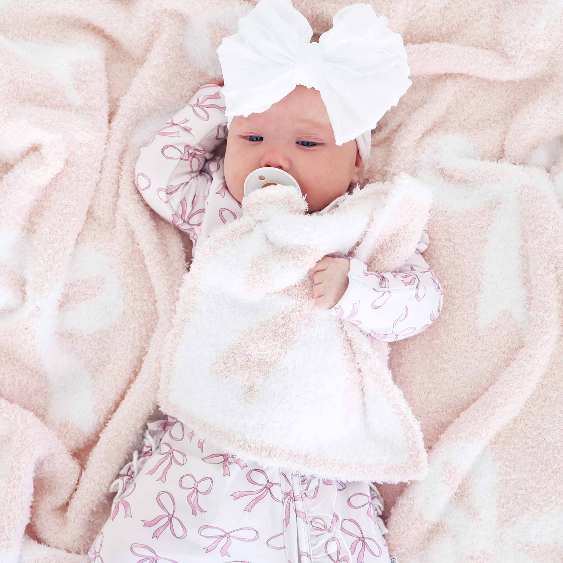 8609-cuddlelane-luxe-lovey-bows-1.jpg