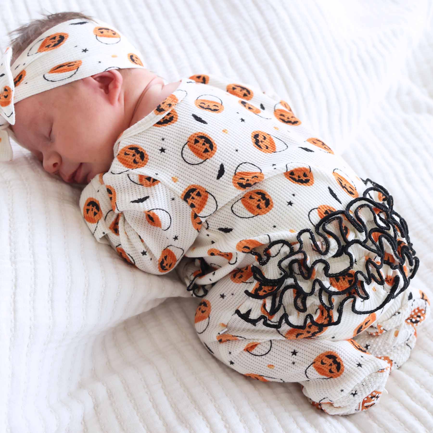 Trick or Treat Ruffle / 0-3 months